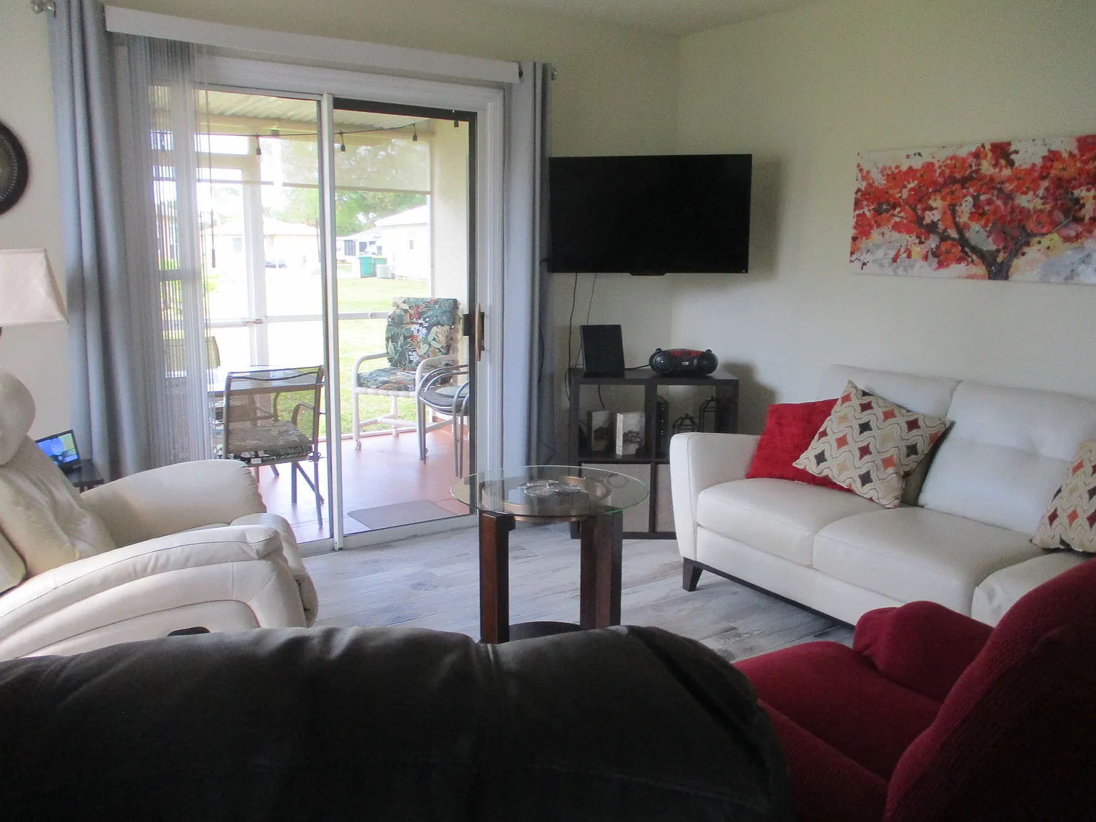 2 bed, 863 sqft, $1,550 — Photo 2