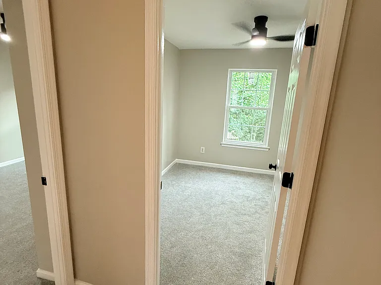 755 Huntly Dr — Photo 24