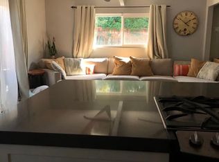 1040 Gardena Rd APT A, Encinitas, CA 92024
