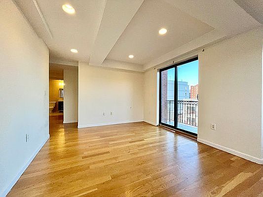 2nd image of 3110 23rd St APT 4B