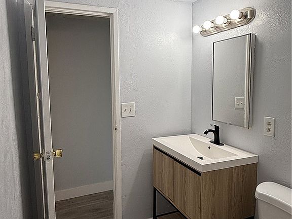 5th image of 1170 E 55th St #1170