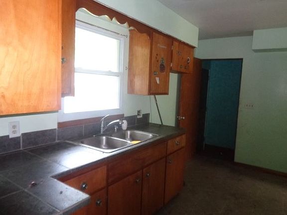 4th image of 3785 Hermansau Dr