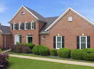 7915 Hall Farm Dr, Louisville, KY 40291