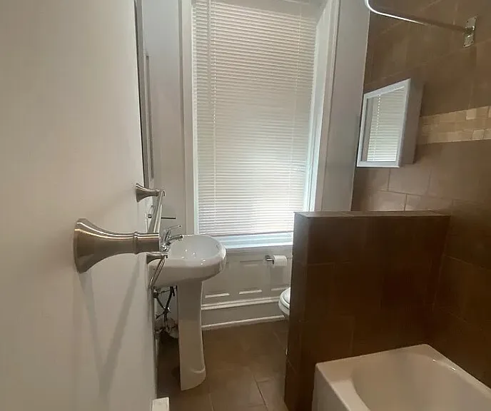 4523 Pulaski Ave — Photo 6