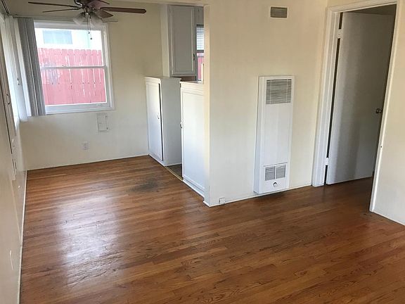 3rd image of 7932 La Mesa Blvd APT A