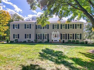 8 Dean Rd, Mendham, NJ 07945