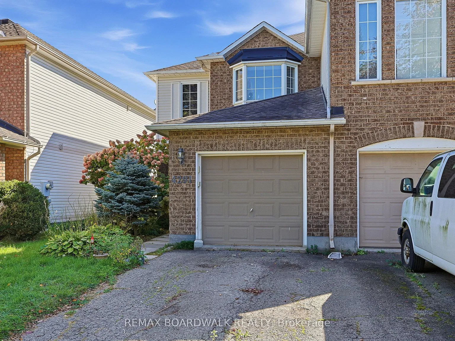 3 bed, $2,550 — Photo 2