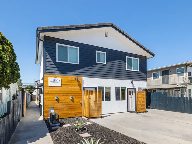4162 Arizona St — Photo 4