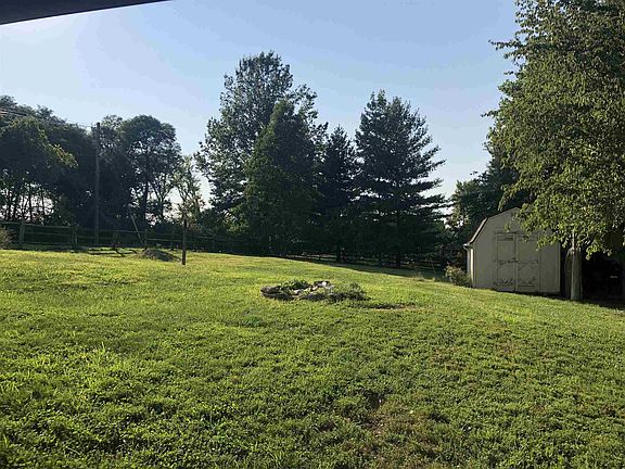 2nd image of 4011 Thomas Dr