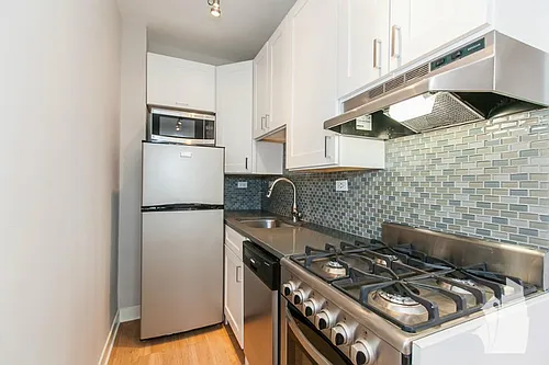 511 W Belmont Ave Photo 1 511 W Belmont Ave Photo 1