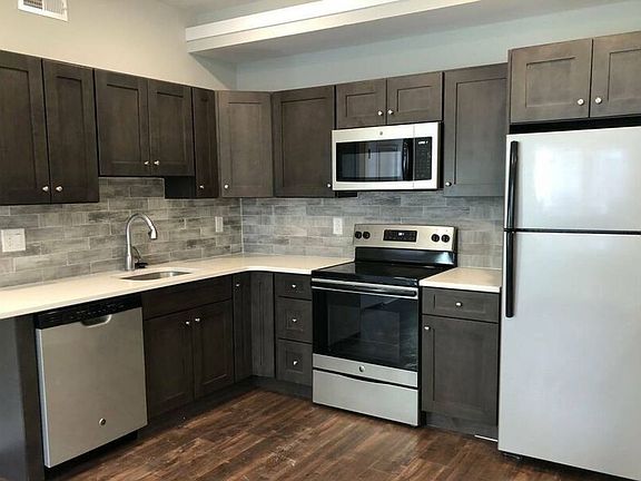 3rd image of 1417 N Franklin St #1A