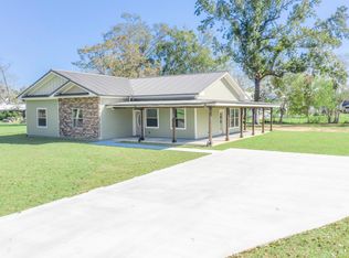745 4th St, Chipley, FL 32428