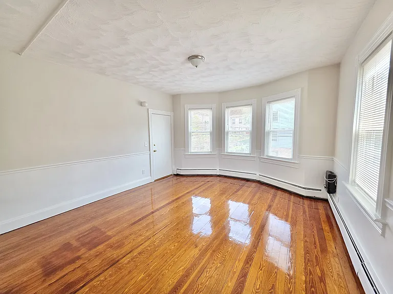 524 Charles St #2F — Photo 1