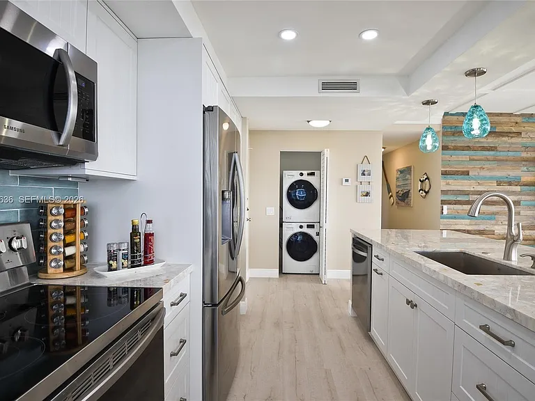 3505 S Ocean Dr #1505 — Photo 3