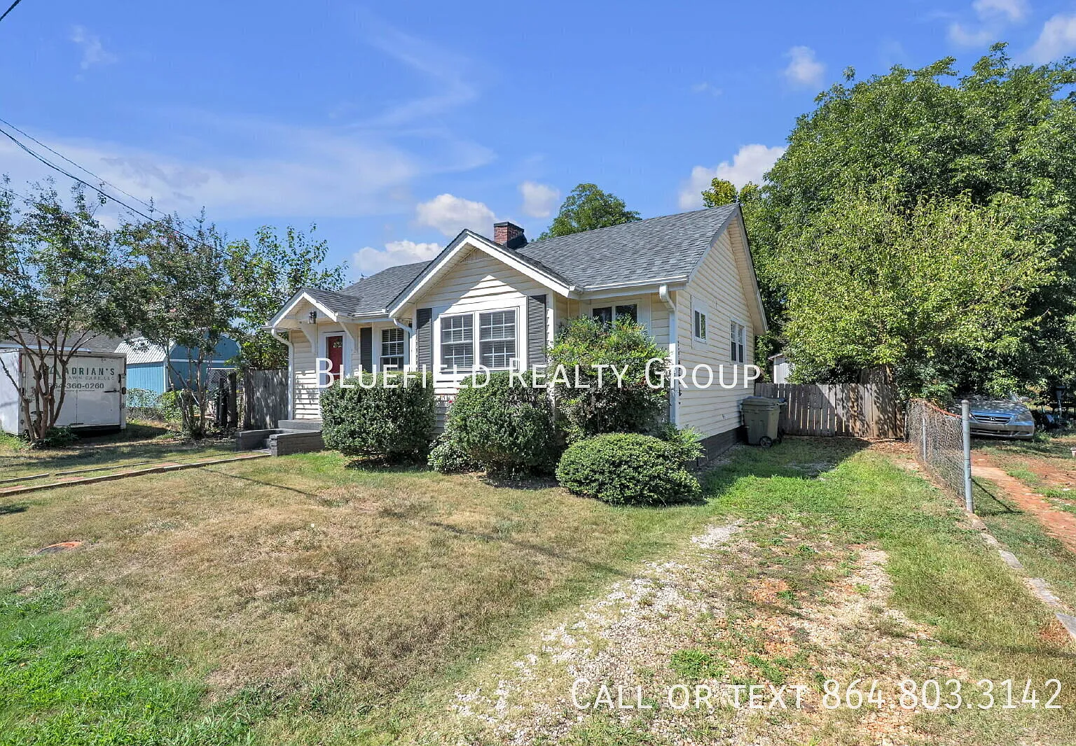 Inviting 2-Bedroom, 1-Bath Home with Fenced Yard & Extra Storage $1,200/mo rent — Photo 2