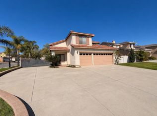 8685 Orchard Park Dr, Riverside, CA 92508