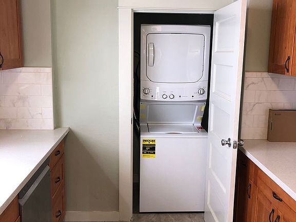 4th image of 5034 12th Ave NE