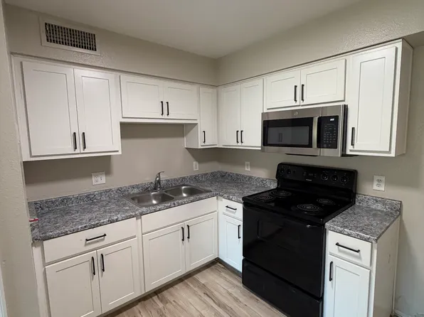 2732 E Tierra Buena Ln APT 2, Phoenix, AZ 85032