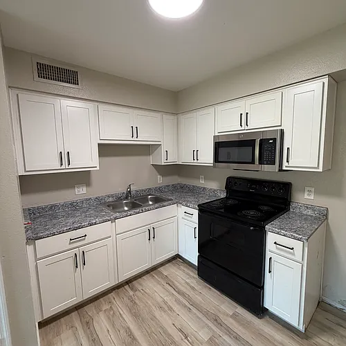 2732 E Tierra Buena Ln #2 Photo 1 2732 E Tierra Buena Ln #2 Photo 1