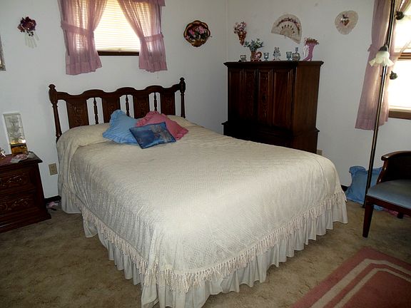 103 Linden Dr, Woodbine, IA