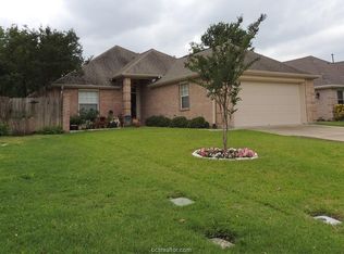 2910 Burning Tree Ct, Bryan, TX 77802
