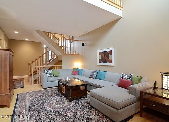 3rd image of 1292 S Falcon Dr