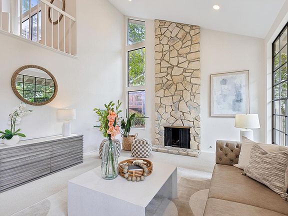 5th image of 17288 Eaton Ln