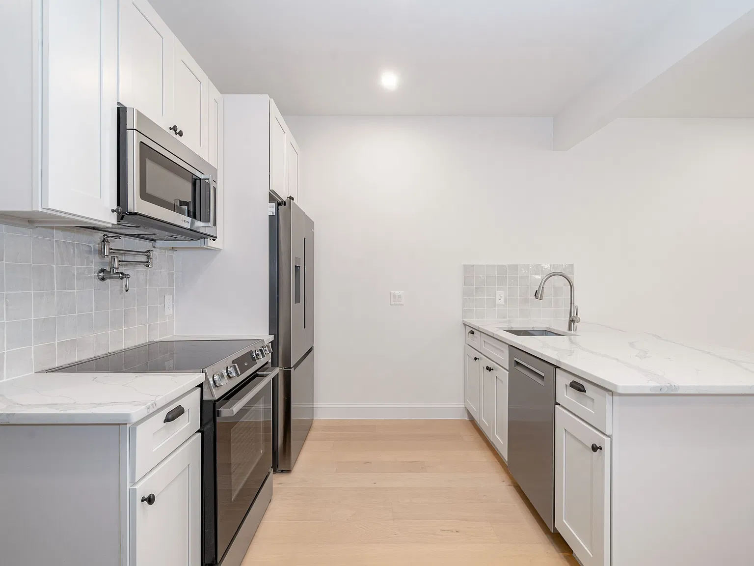 211 Court St — Photo 4