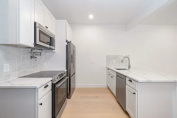 Kitchen, photo 2