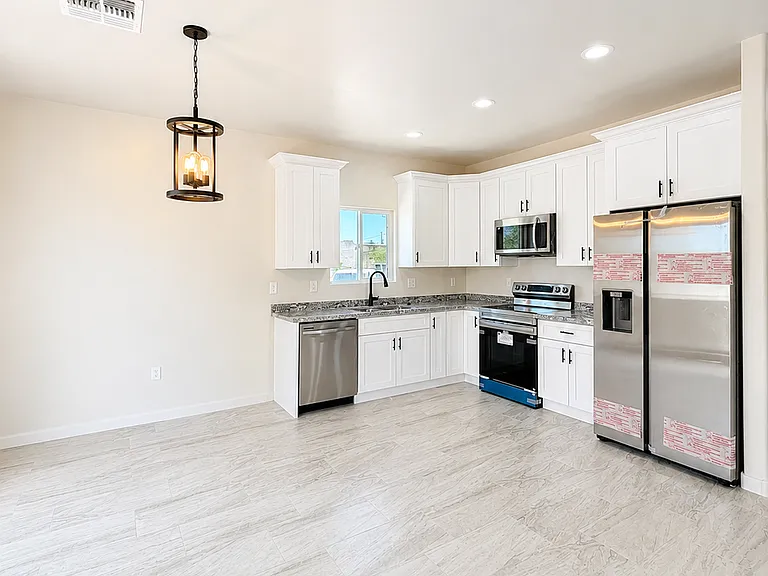 360 E Aircraft Rd #2 — Photo 5