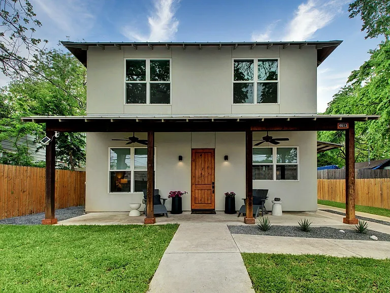 4613 Harmon Ave — Photo 1