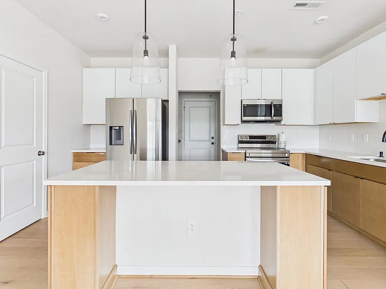 1900 Roseneath Rd #10B — Photo 9