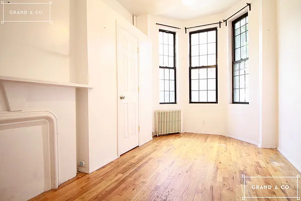 Rented by Grand & Co. | media 40