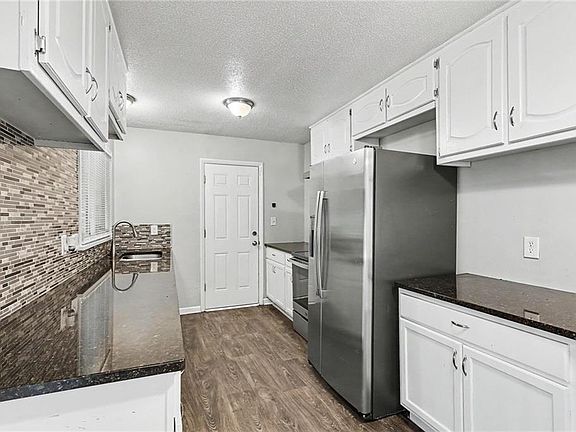 5th image of 9318 Palmer Ave