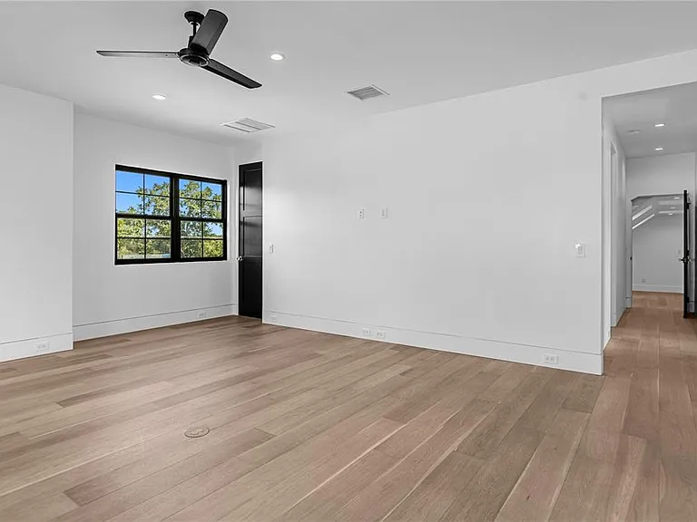1814 Barker Dr — Photo 29