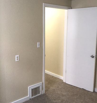 2nd image of 2039 Genesee St APT B