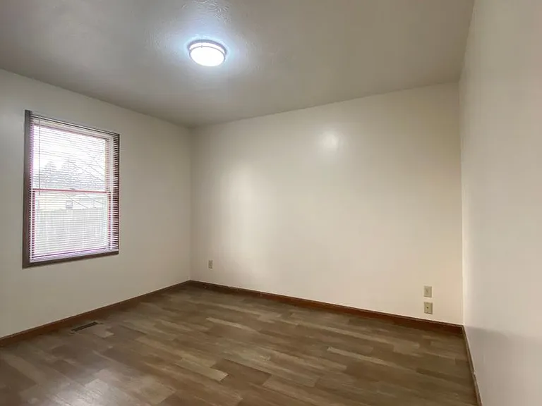 1007 Zollinger Rd — Photo 7