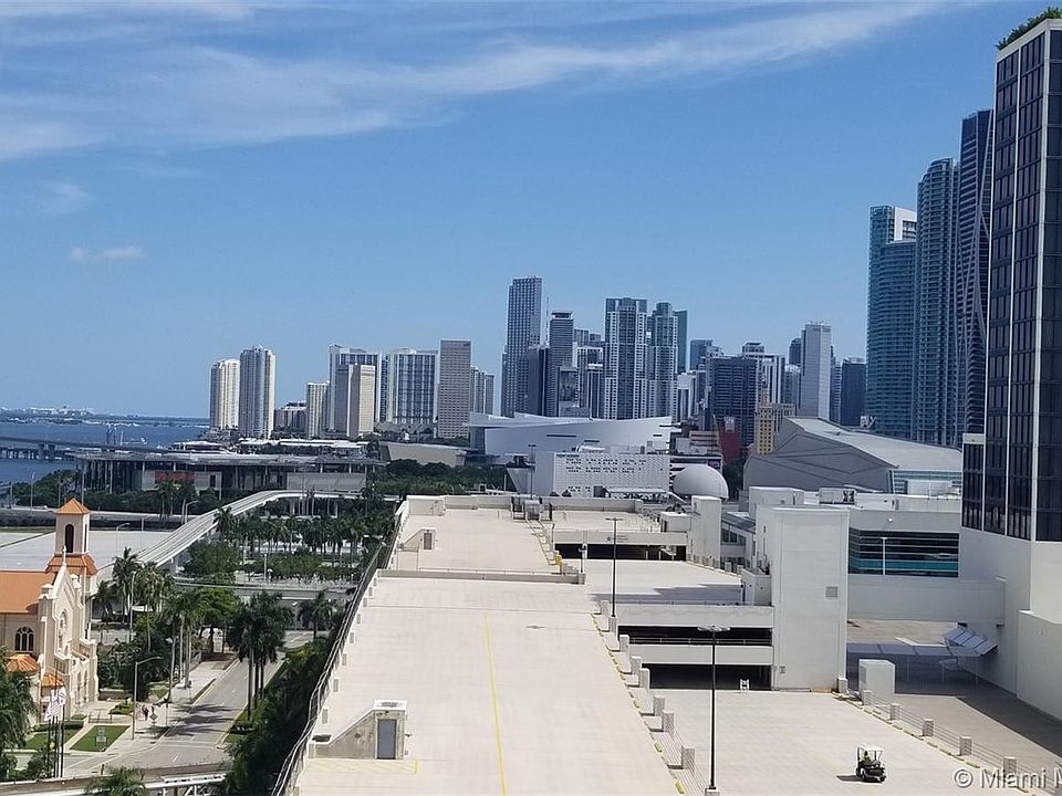 1st image of 1750 N Bayshore Dr APT 1514