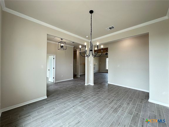 4th image of 910 Alice Cir