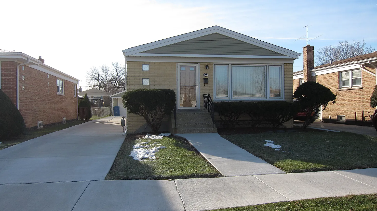10225 McNerney Dr photo 1