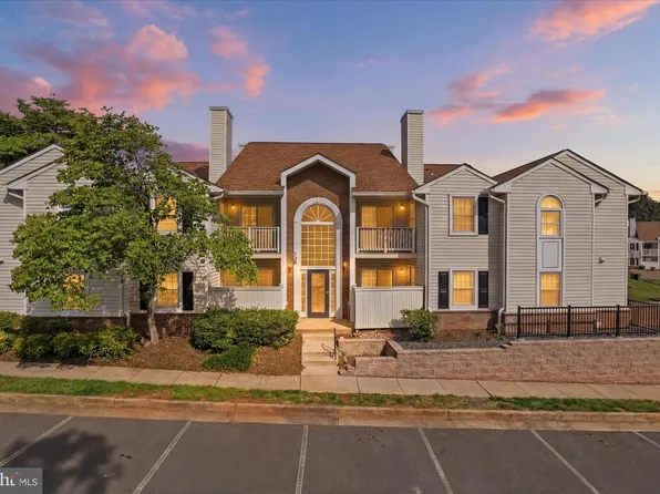 105 Westwick Ct Unit 8, Sterling, VA 20165
