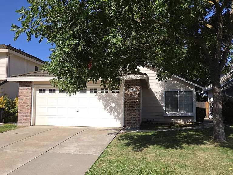 8868 Gemwood Way — Photo 1
