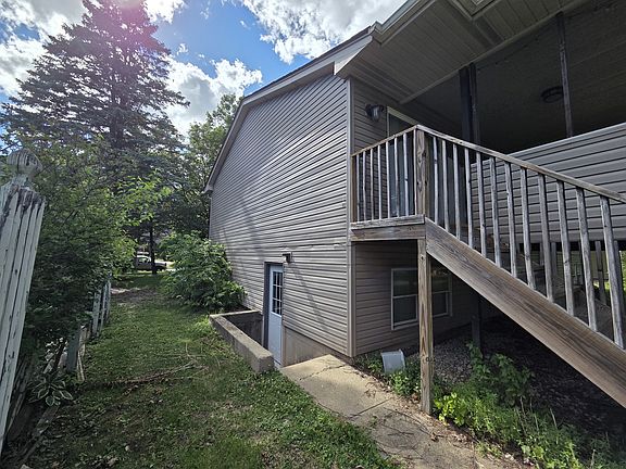 2nd image of 1238-1240 Thomas Dr