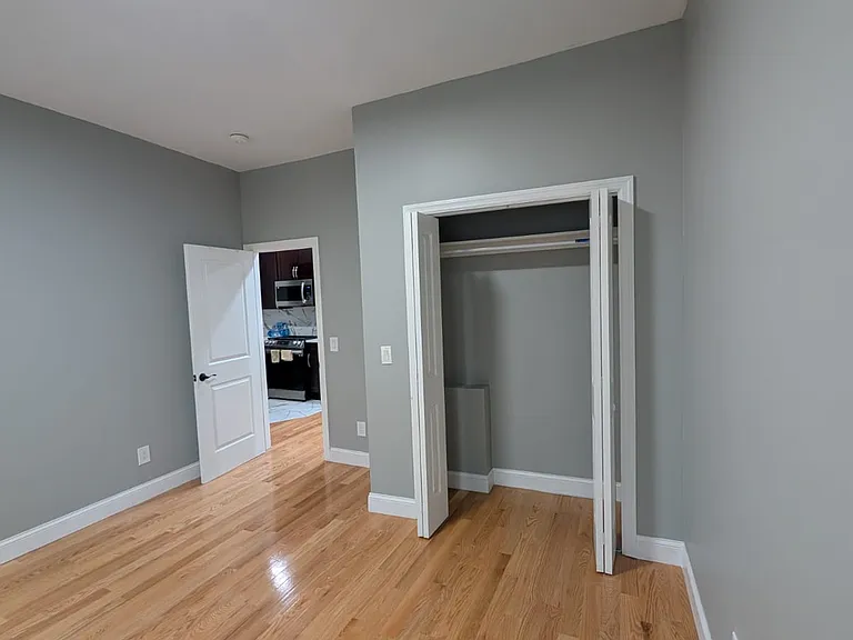 120 W 23rd St #1B — Photo 2