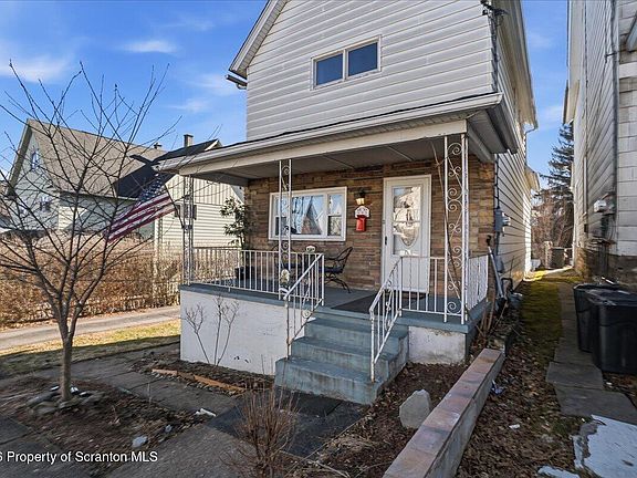 5th image of 227 Reese St