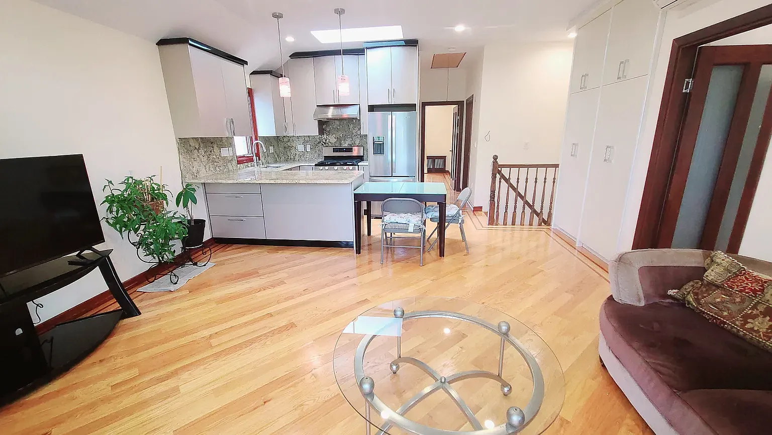 64-47 Dieterle Crescent — Photo 2