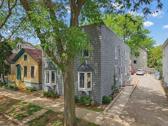 2nd image of 2436 S Wentworth Ave