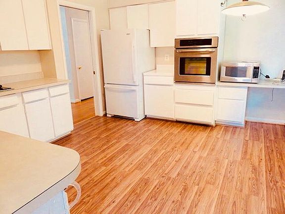 3rd image of 4006 N Stafford St