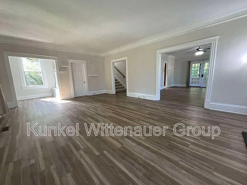 3 bed, 3.0 bath, $2,950 — Photo 4