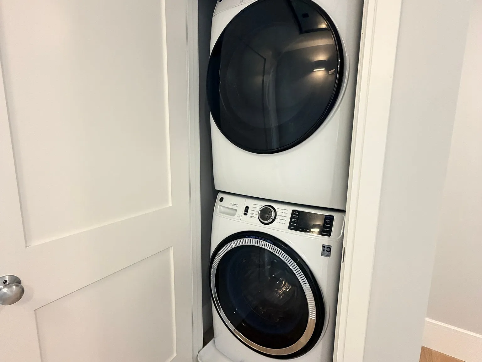 3 bed, 1350 sqft, $4,800 — Photo 4